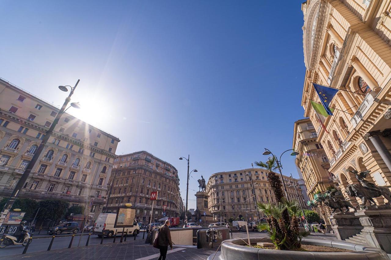 Le 4 Stagioni Napoli Centro Otel Dış mekan fotoğraf