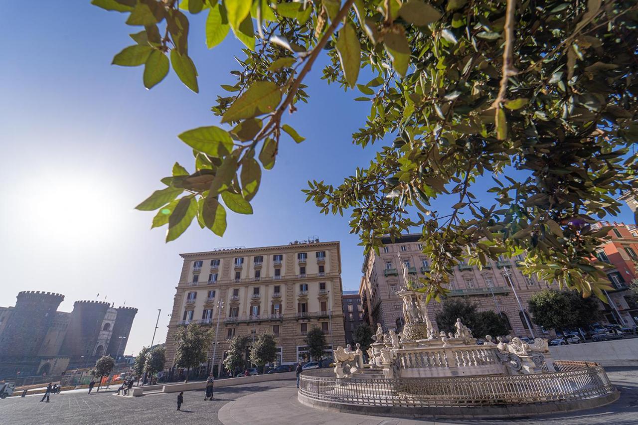 Le 4 Stagioni Napoli Centro Otel Dış mekan fotoğraf