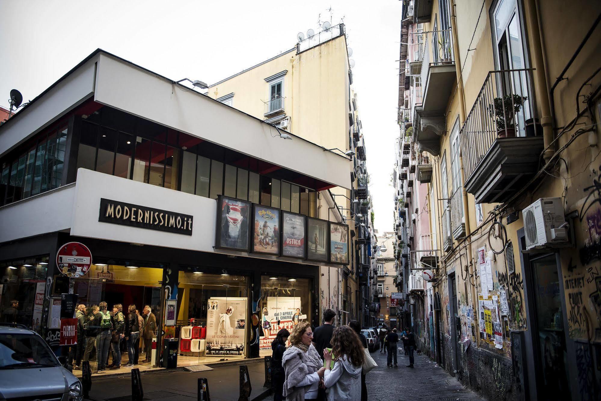 Le 4 Stagioni Napoli Centro Otel Dış mekan fotoğraf